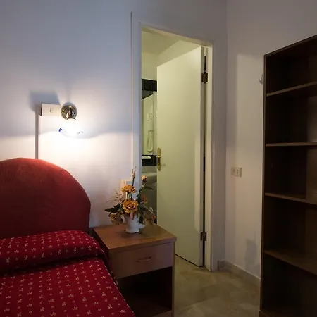 Major Aventinus * Rome